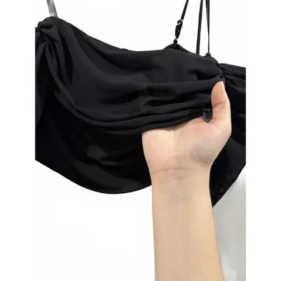 NWT Urban Outfitters Bella Black Cold Shoulder Cropped Top- Size Medium - Picture 5 of 9